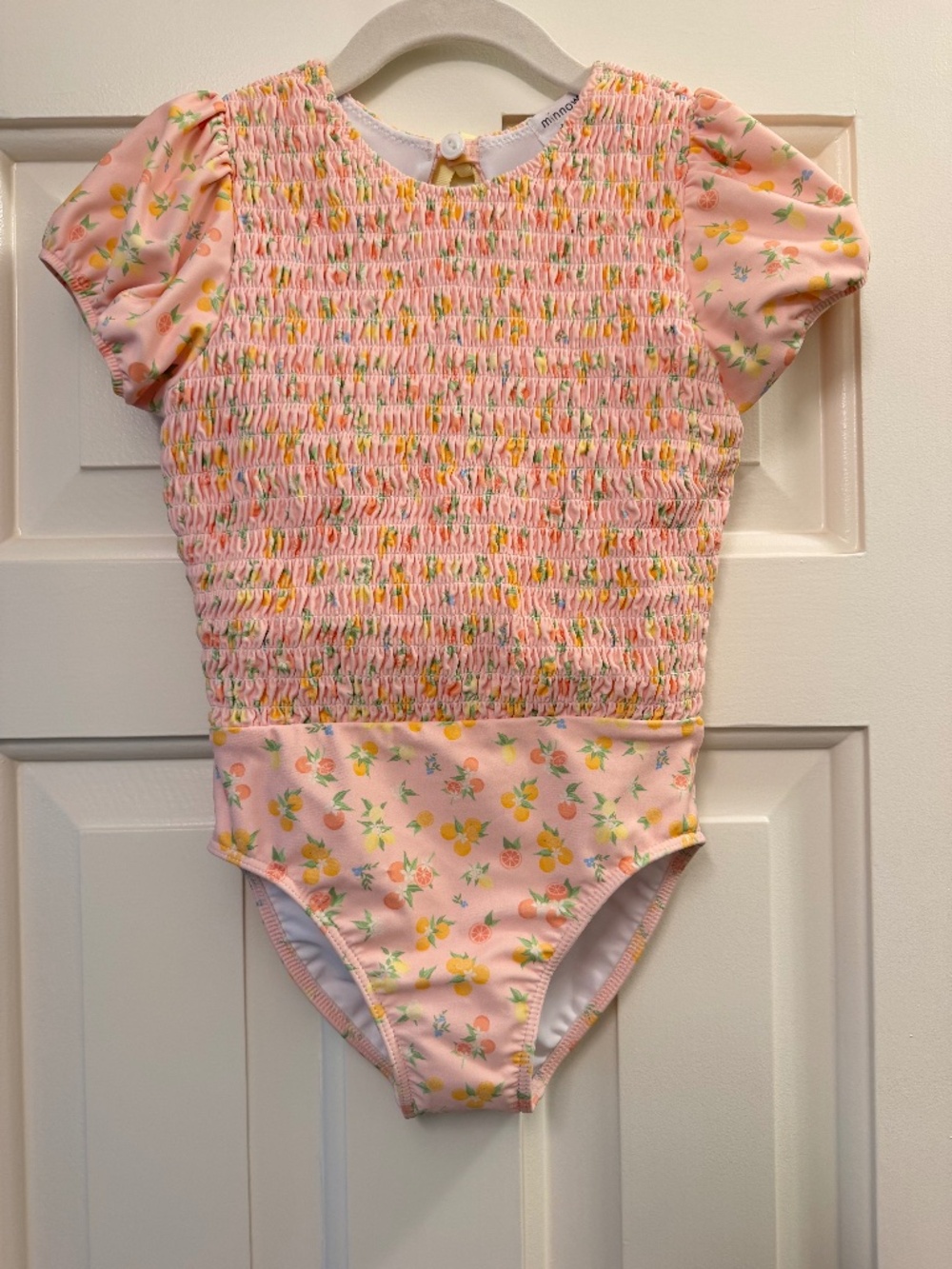 Minnow girls size 7/8 one-piece swimsuit